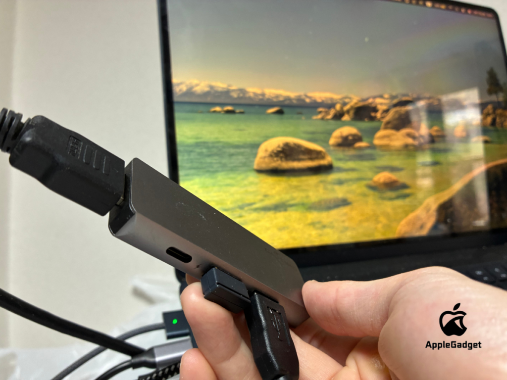 筆者 MacBook ハブ